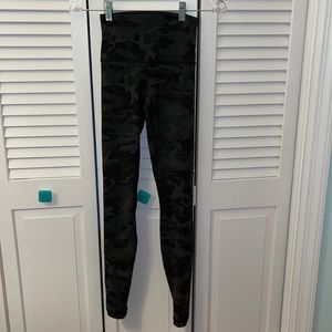 GREEN CAMO ALIGN PANT